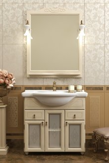 Буков шкаф в банята