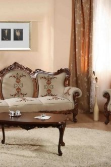 Мебели от бук в хола