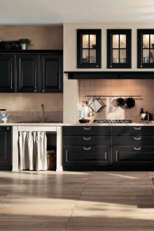 Бежов под и стени в черно-бяла кухня