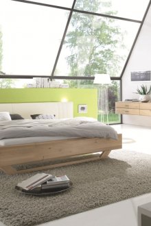 Гардероб и буково легло в спалнята