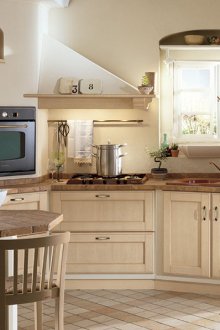 Бежова и кафява уютна пепел кухня