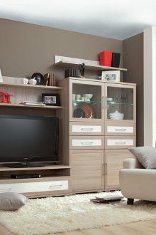 Бежова и бяла стена от пепел