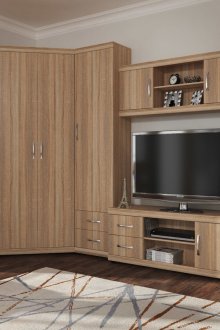 Стена от ъглов дъб в хола