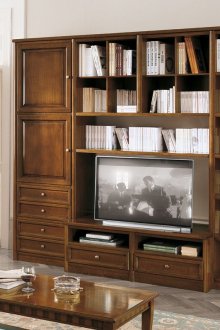 Класическа дъбова стена и масичка за кафе