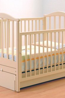 Бебешка дъбова ясла