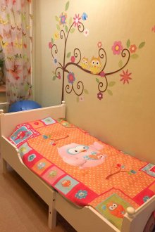 Леко светло покривало за детска стая