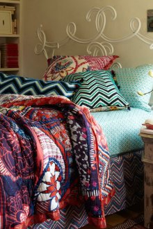 Цветен кариран в спалнята