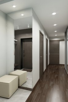 High-tech spotlights in the corridor