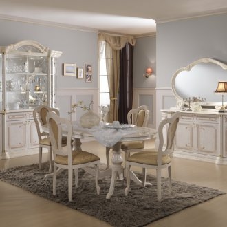 Класически бежов хол-трапезария