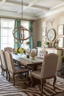 Бежово-кафяв хол-трапезария