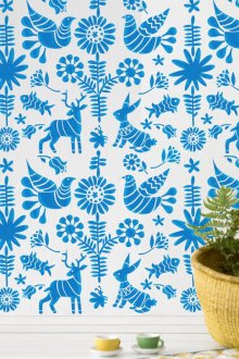 Wallpaper with a print in the kitchen