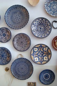 Oriental style plates on a kitchen wall