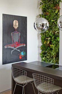 Round metal chandeliers in the kitchen