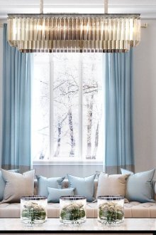 Син текстил в хола