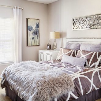 Bilik tidur Art Nouveau Brown dan Putih