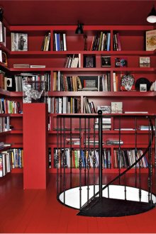 Rote Bibliothek im Haus