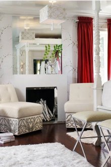 Rotes und weißes Wohnzimmer des Jugendstils