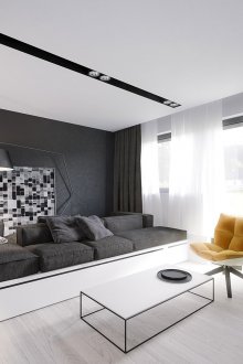 Бял подиум в хола