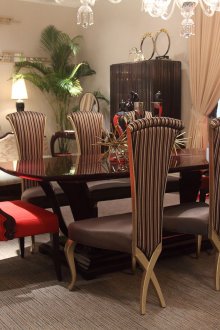 Стилни черешови мебели за трапезарията