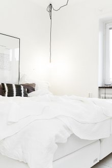 Black and white Scandinavian style bedroom