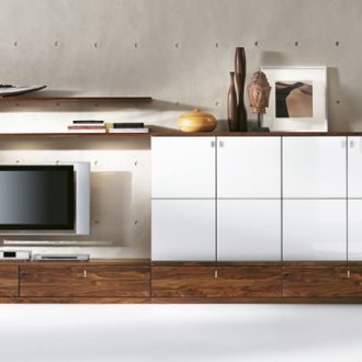 Бяла и кафява черешова стена