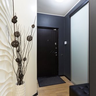 Черно-бяло малко коридорче