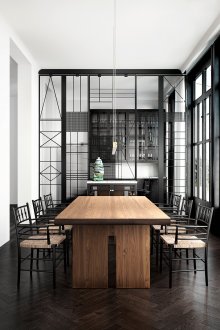 Стъклена преграда в интериора на модерна кухня