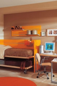 Оранжево-кафяви деца