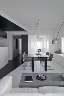 Черно-бяла всекидневна-трапезария