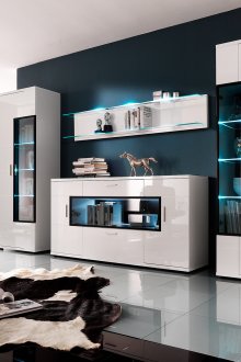 Черно-бяла всекидневна с високи технологии