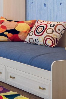 Детско диван с чекмеджета