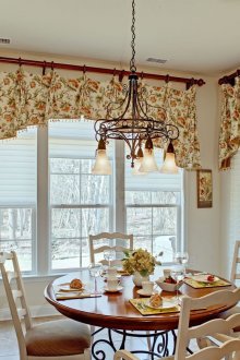 Полилей от ковано желязо в кънтри стил