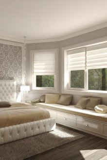 Светла класическа спалня