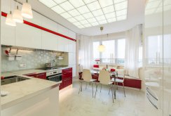 Dapur merah dan putih 12 m persegi