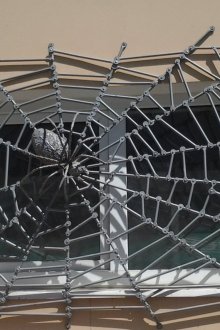 Защитна и декоративна решетка за прозорци