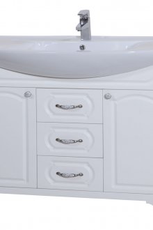 Голям под бял шкаф за мивка