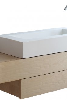 Дизайнерски стенен шкаф за баня