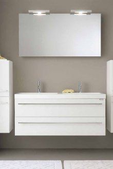 Стенен шкаф и шкафове в банята