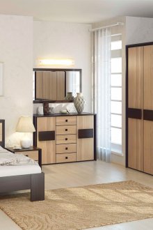 Комплект борови мебели в спалнята