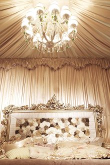 커튼으로 침실 장식