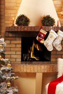 Коледно дърво със златни топки