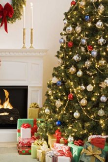 Красива украса за коледно дърво