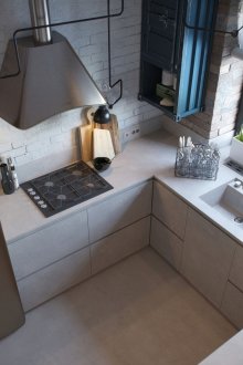 Сив U-образен кухненски комплект