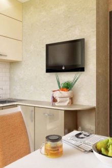 Кухня 8 кв.м в пастелни цветове