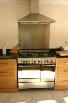 Комплект с дъбова фасада