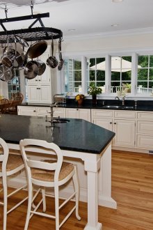 Spacious country style kitchen