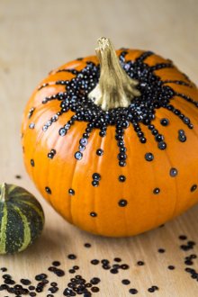 Украса с тиквени пайети
