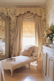 Vorhänge im provenzalischen Stil im Wohnzimmer