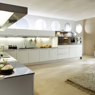 Светла кухня