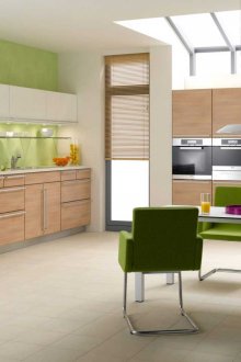 Бежова и зелена фън шуй кухня